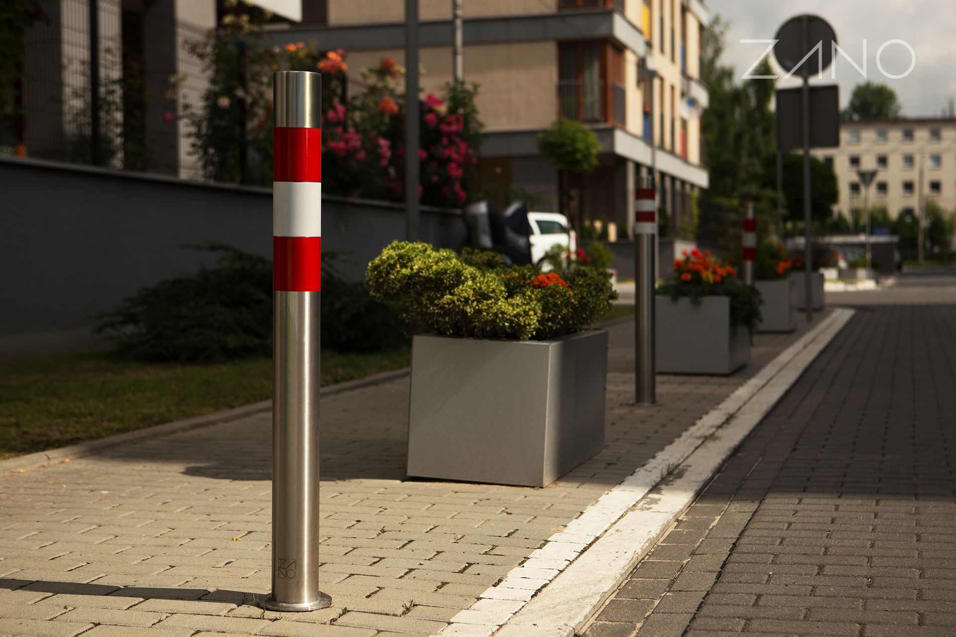 Gatestolpe i stål Gatestolpe i stål