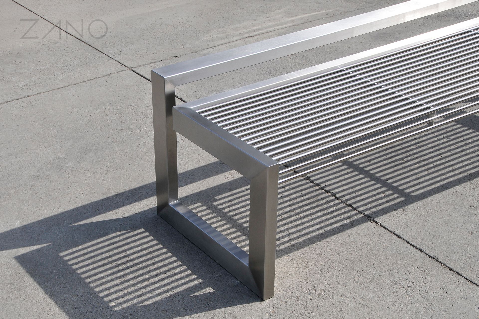 B-bench-benk i rustfritt stål uten ryggstøtte B-bench-benk i rustfritt stål uten ryggstøtte
