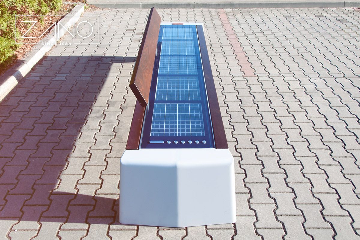 Kommunale solbenker drevet av solcellepaneler